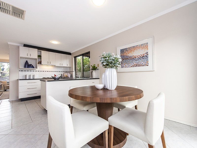 4/7 Park Street, Como WA 6152