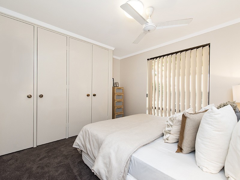 4/7 Park Street, Como WA 6152