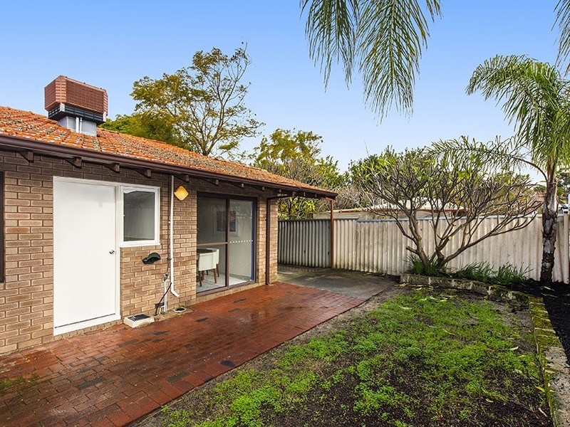 4/7 Park Street, Como WA 6152