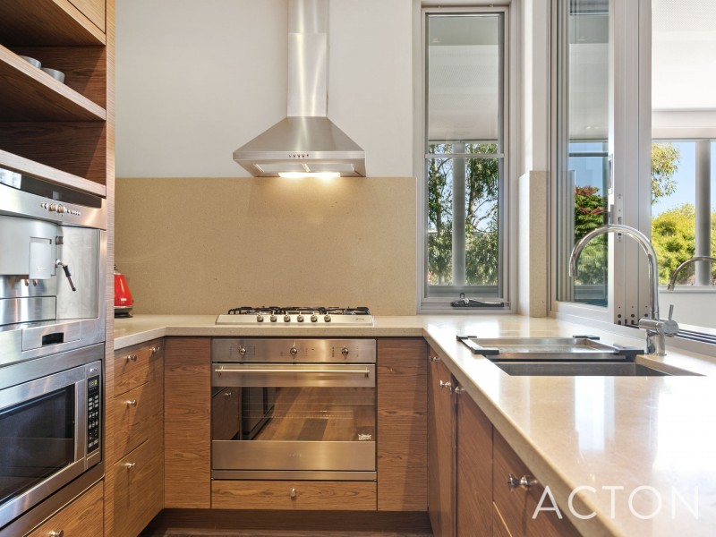 209 40 St Quentin Ave, Claremont WA 6010