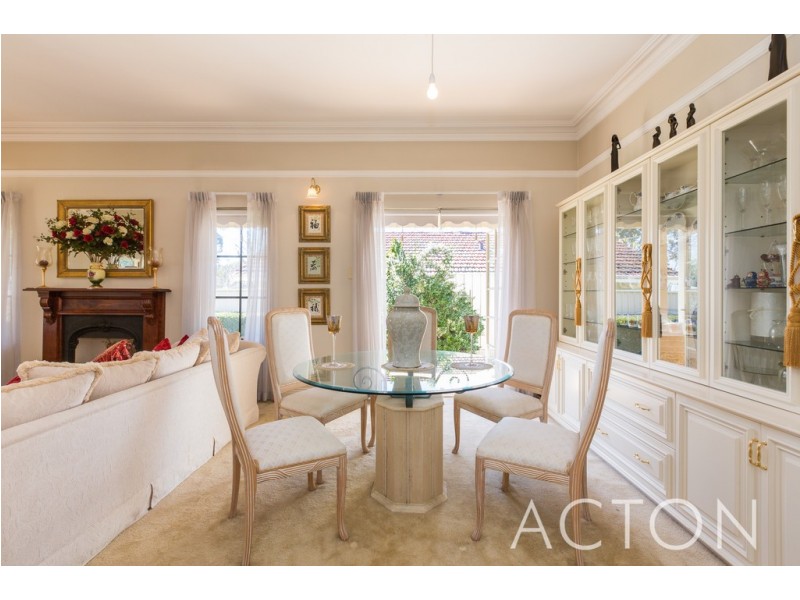 34 Howes Crescent, Dianella WA 6059