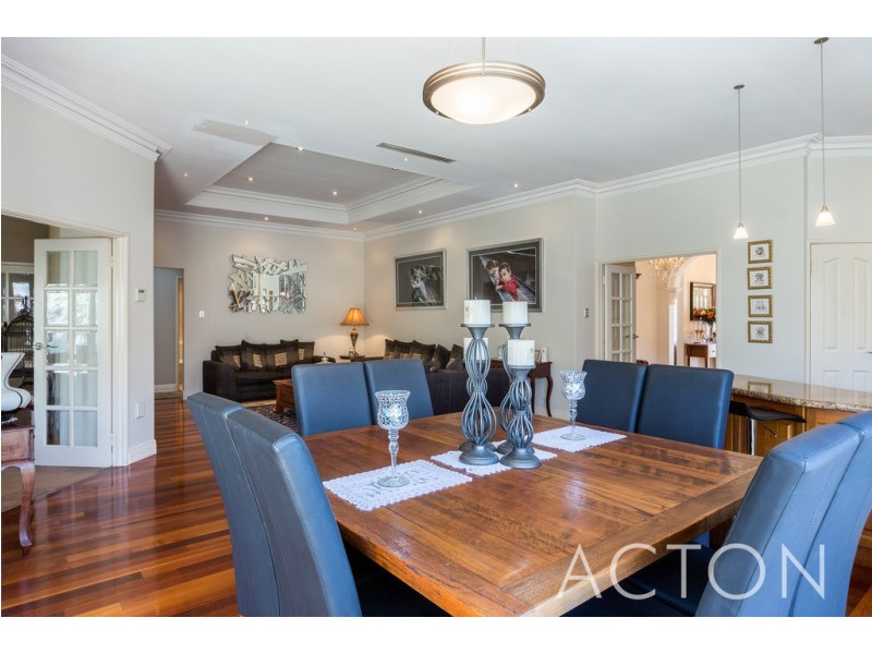 34 Howes Crescent, Dianella WA 6059