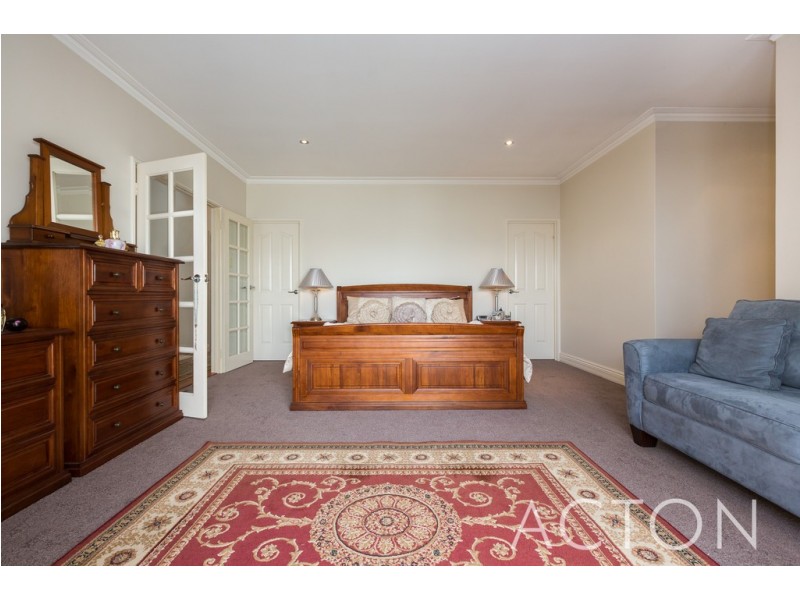 34 Howes Crescent, Dianella WA 6059