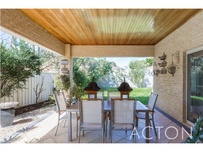 34 Howes Crescent, Dianella WA 6059