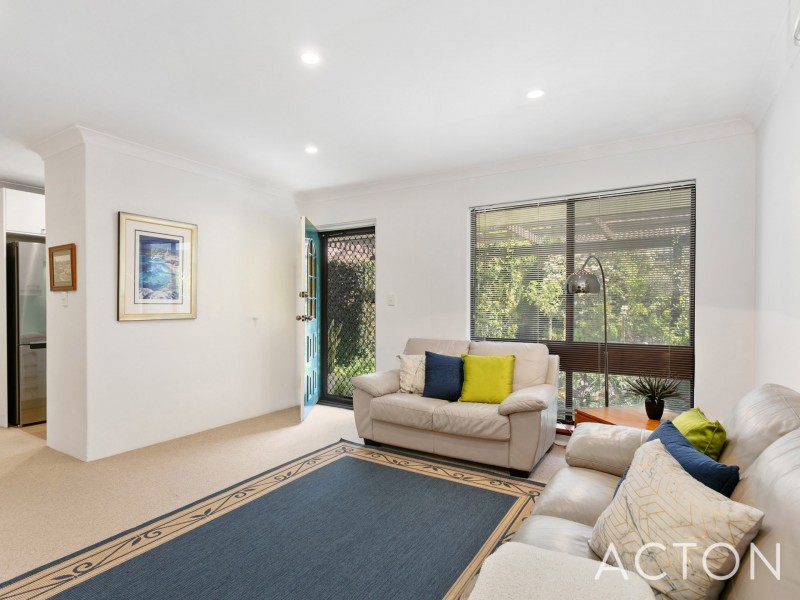 10/2 Waroonga Road, Nedlands WA 6009