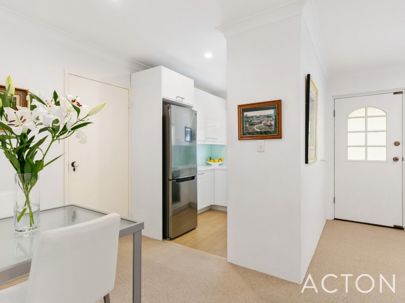 10/2 Waroonga Road, Nedlands WA 6009