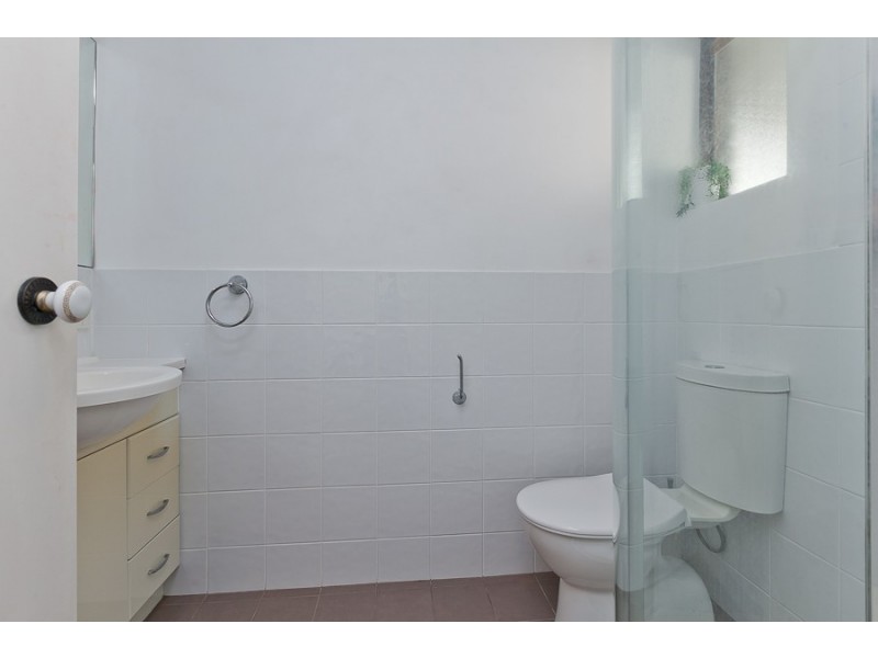 10/2 Waroonga Road, Nedlands WA 6009