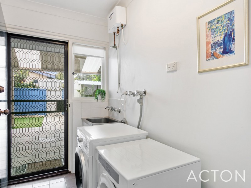 10/2 Waroonga Road, Nedlands WA 6009