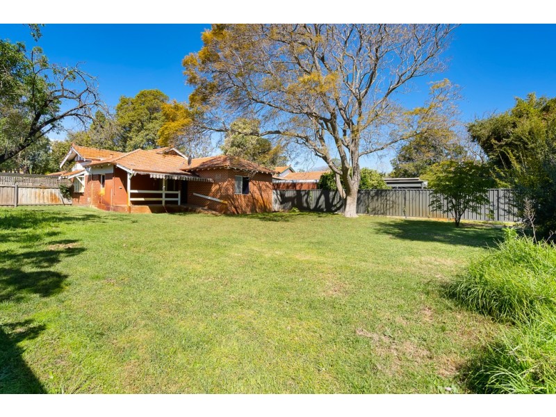 19 Taylor Road, Nedlands WA 6009