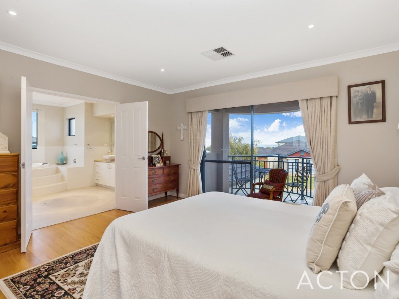 8 Seaview Place, Wannanup WA 6210