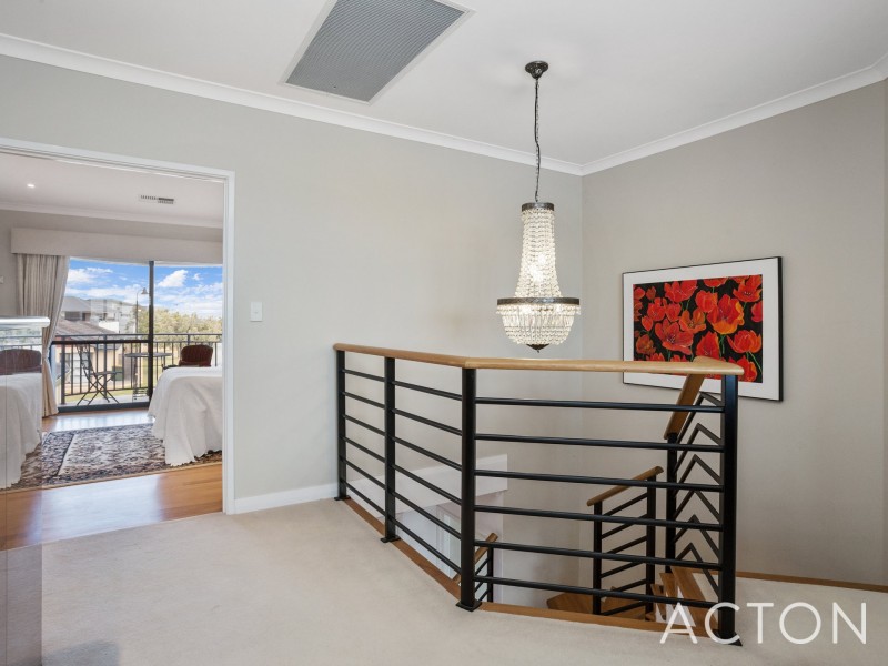 8 Seaview Place, Wannanup WA 6210