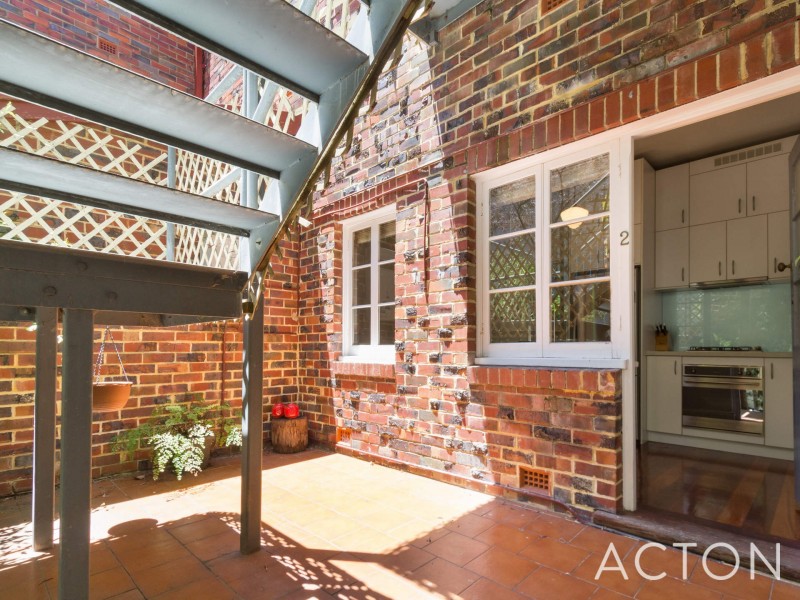 2/93 Stirling Highway, Nedlands WA 6009