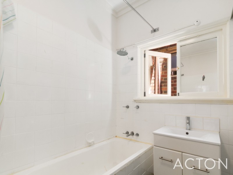 2/93 Stirling Highway, Nedlands WA 6009