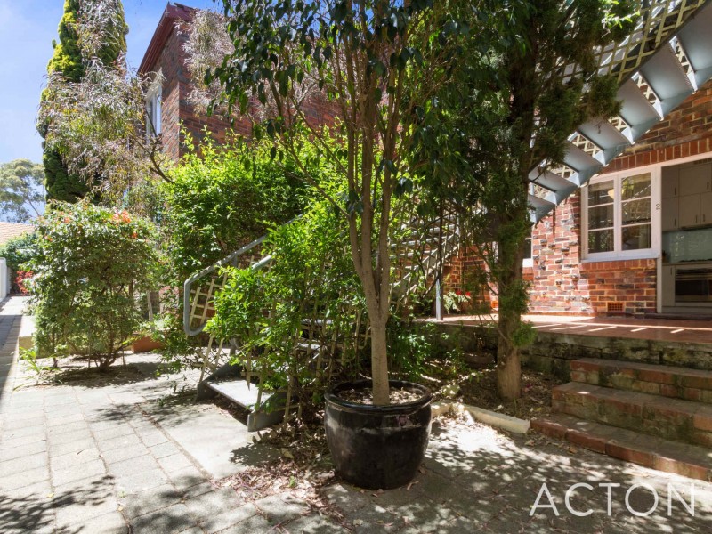 2/93 Stirling Highway, Nedlands WA 6009