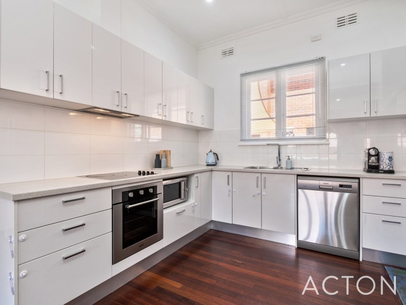 211 Roberts Street, Joondanna WA 6060