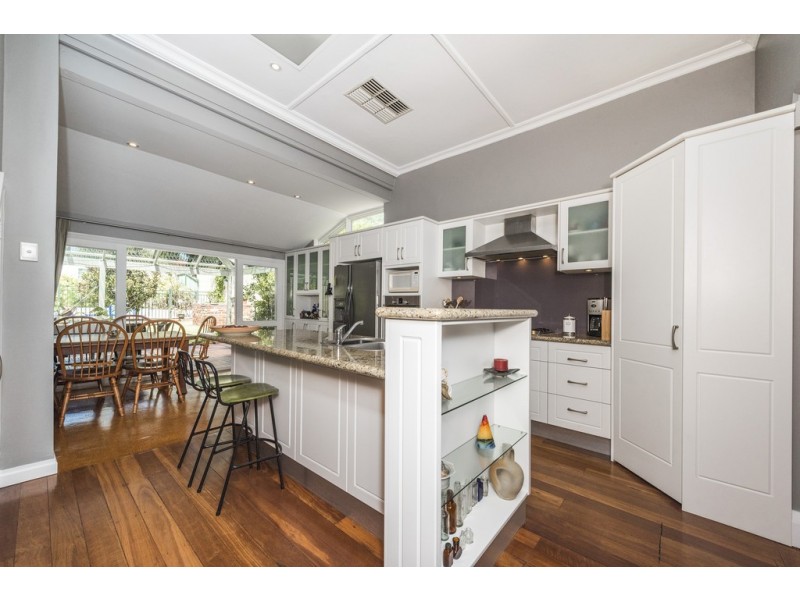 98 Holland Street, Wembley WA 6014