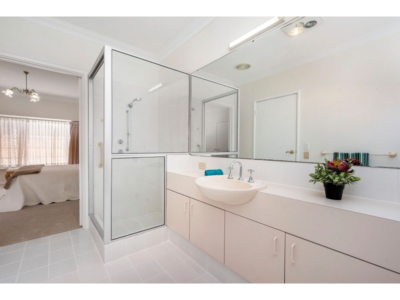 5/136 Waratah Avenue, Dalkeith WA 6009