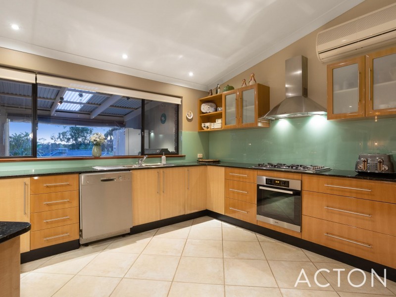13 Trinnick Place, Booragoon WA 6154