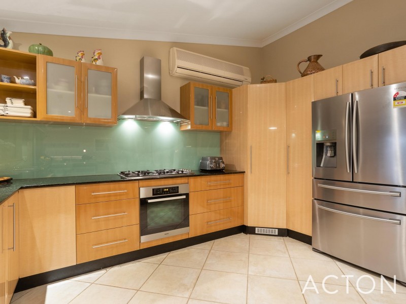 13 Trinnick Place, Booragoon WA 6154
