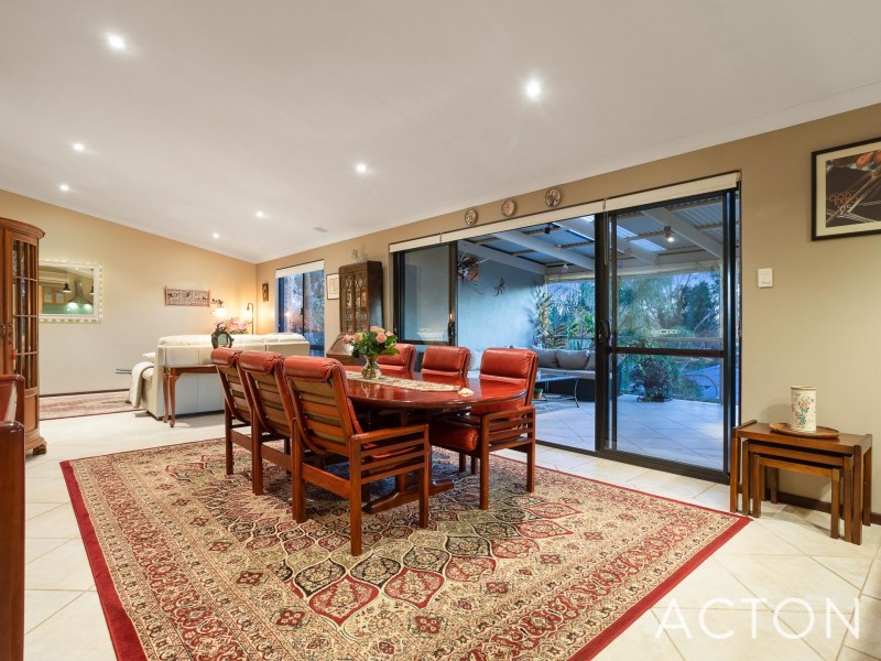 13 Trinnick Place, Booragoon WA 6154
