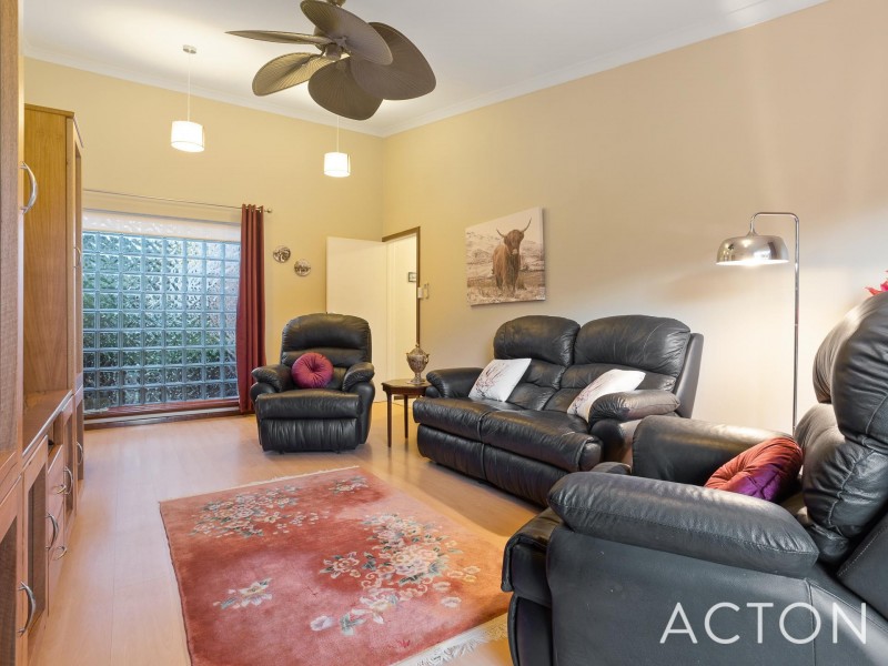 13 Trinnick Place, Booragoon WA 6154