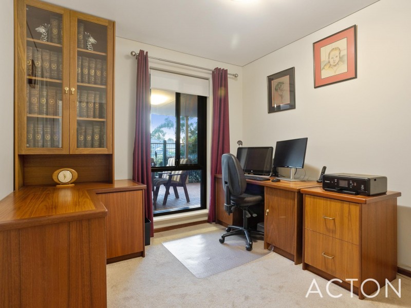 13 Trinnick Place, Booragoon WA 6154