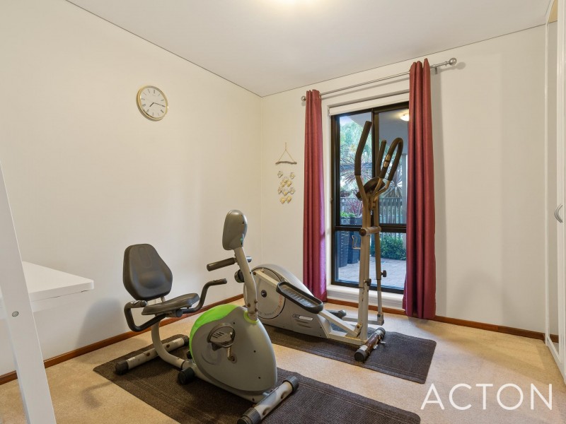 13 Trinnick Place, Booragoon WA 6154