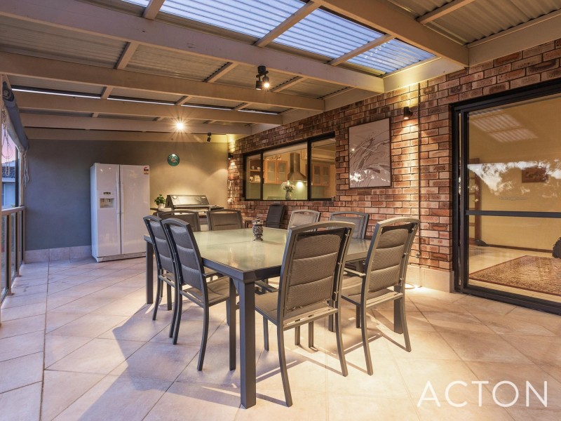 13 Trinnick Place, Booragoon WA 6154