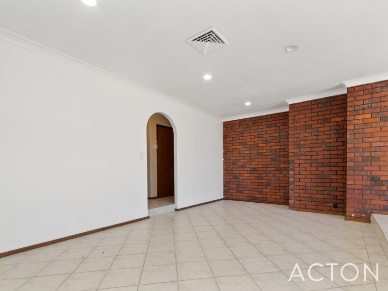 5B Ellerby Street, Glendalough WA 6016