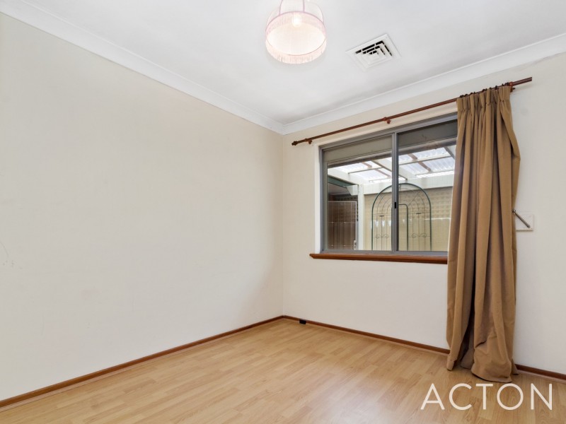 5B Ellerby Street, Glendalough WA 6016