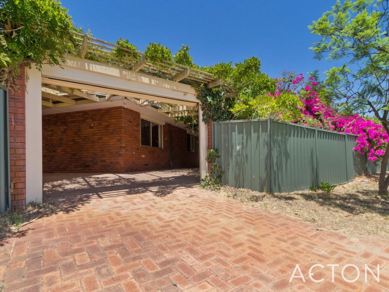 5B Ellerby Street, Glendalough WA 6016