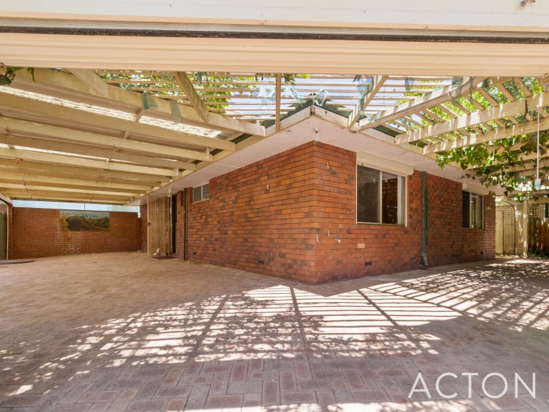 5B Ellerby Street, Glendalough WA 6016