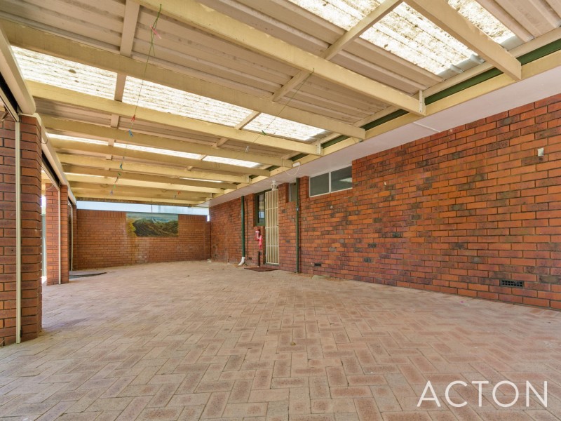 5B Ellerby Street, Glendalough WA 6016