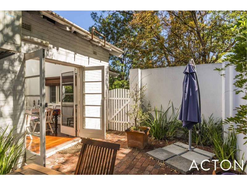 2 Hotchin Street, Dalkeith WA 6009