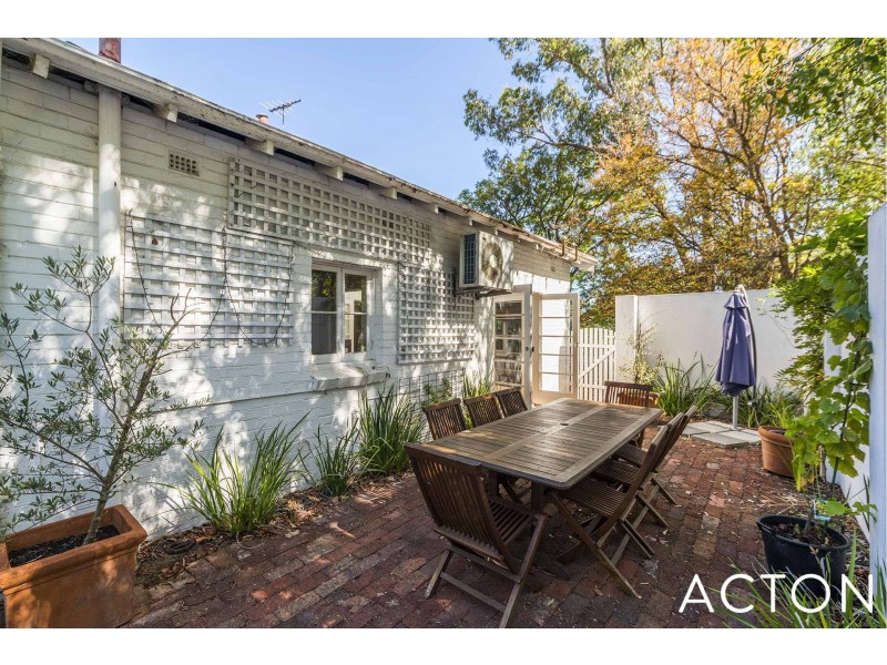 2 Hotchin Street, Dalkeith WA 6009