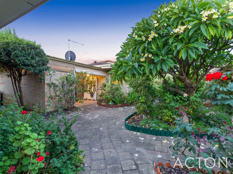 29/49 North Lake Road, Myaree WA 6154