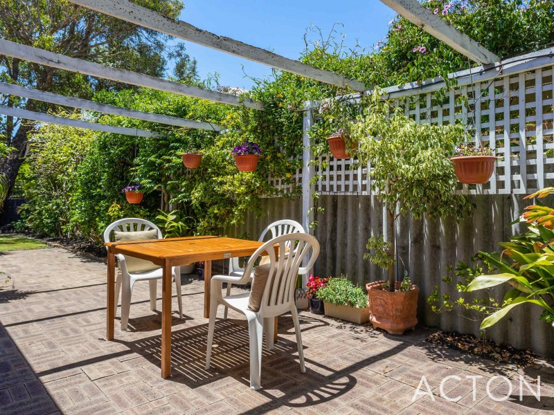 64 Oban Road, City Beach WA 6015