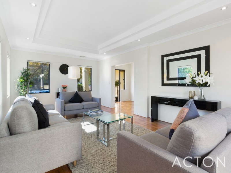 8 Greenberry Close, Mount Claremont WA 6010