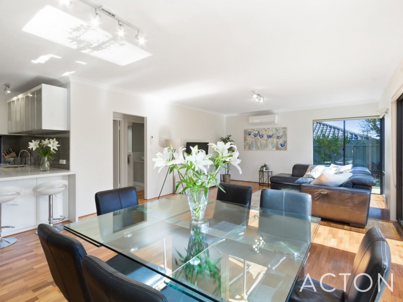 8 Greenberry Close, Mount Claremont WA 6010