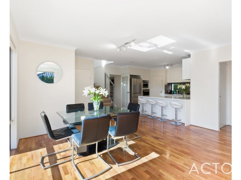 8 Greenberry Close, Mount Claremont WA 6010