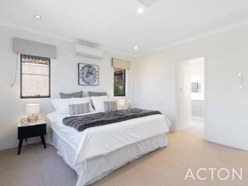 8 Greenberry Close, Mount Claremont WA 6010