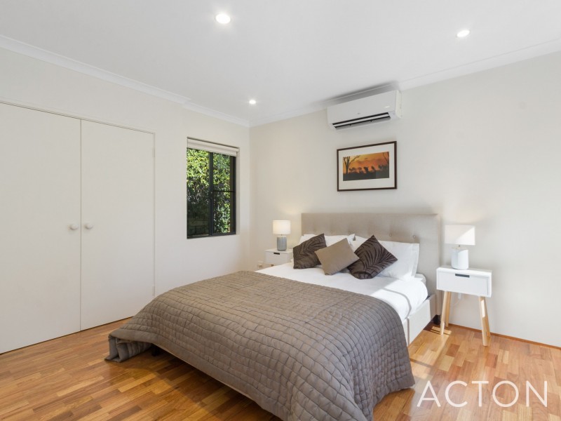 8 Greenberry Close, Mount Claremont WA 6010