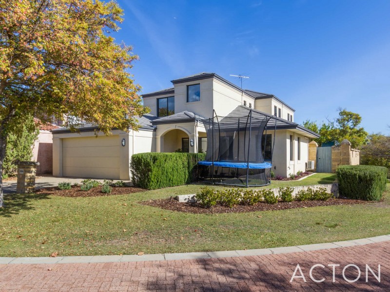 8 Greenberry Close, Mount Claremont WA 6010