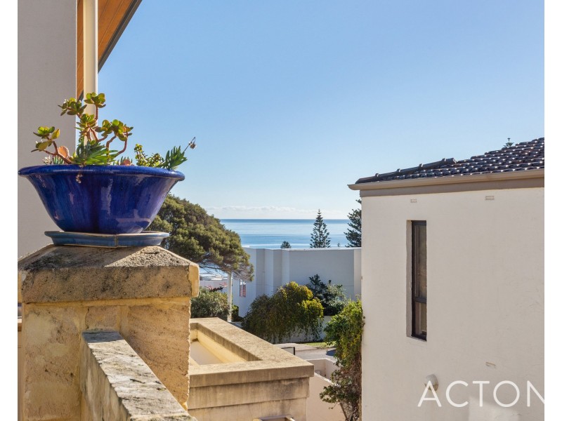 1/8 Avonmore Terrace, Cottesloe WA 6011