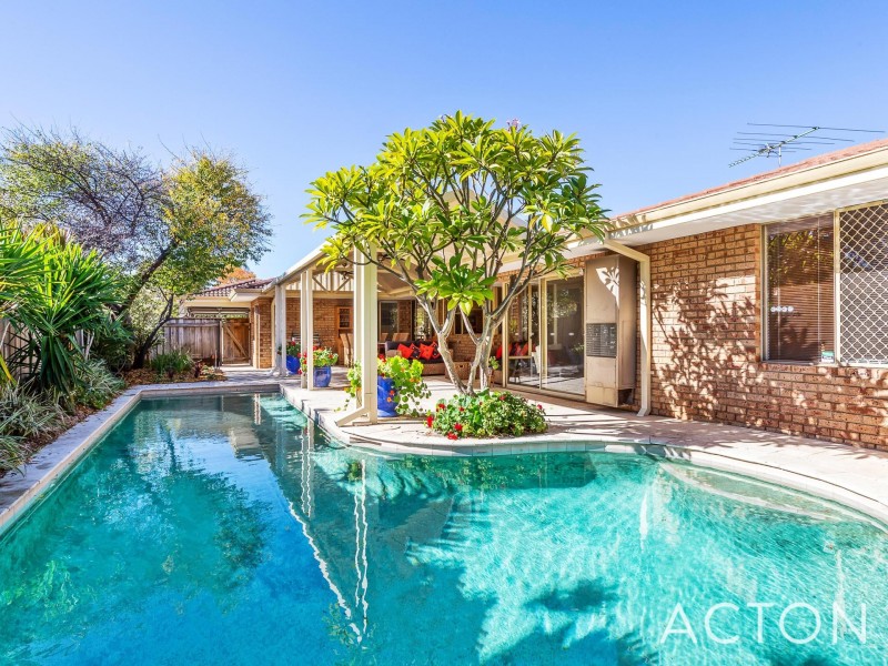 21 Bentley Close, Mount Claremont WA 6010