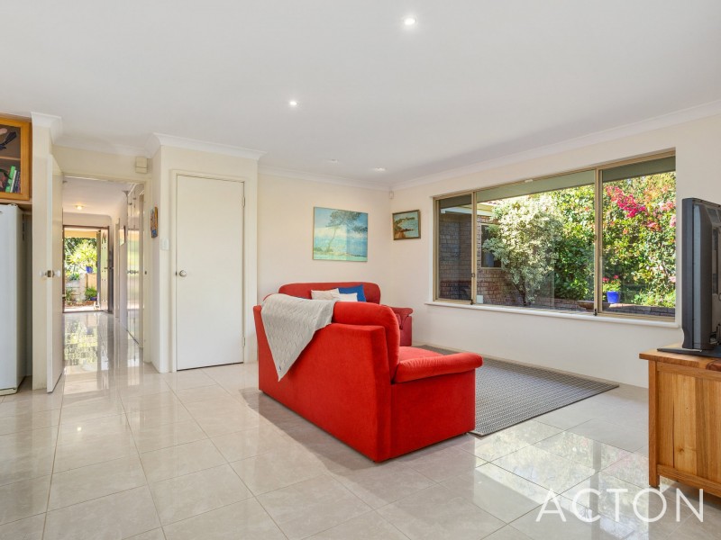 21 Bentley Close, Mount Claremont WA 6010