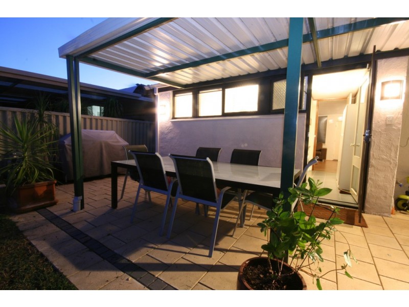 17 Heard Way, Glendalough WA 6016