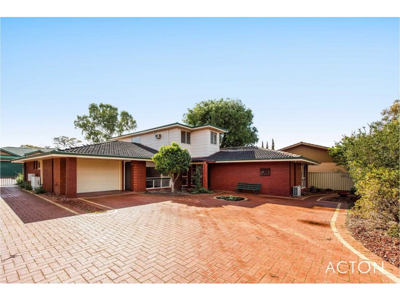 2/16 Unwin Crescent, Salter Point WA 6152