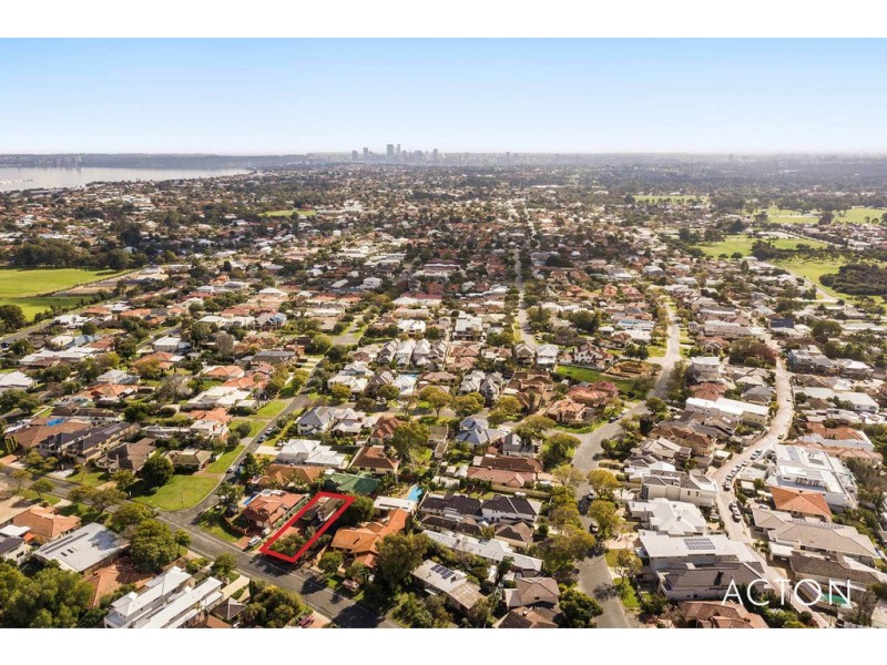 2/16 Unwin Crescent, Salter Point WA 6152