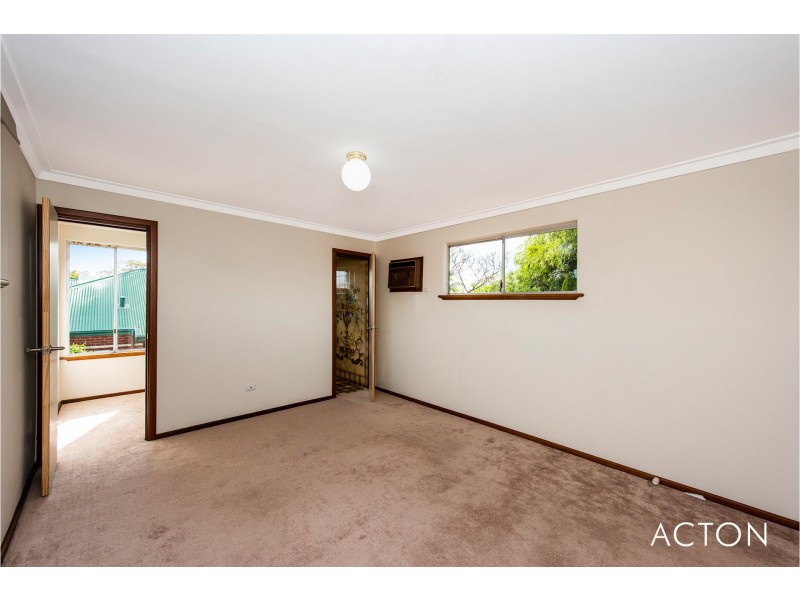2/16 Unwin Crescent, Salter Point WA 6152
